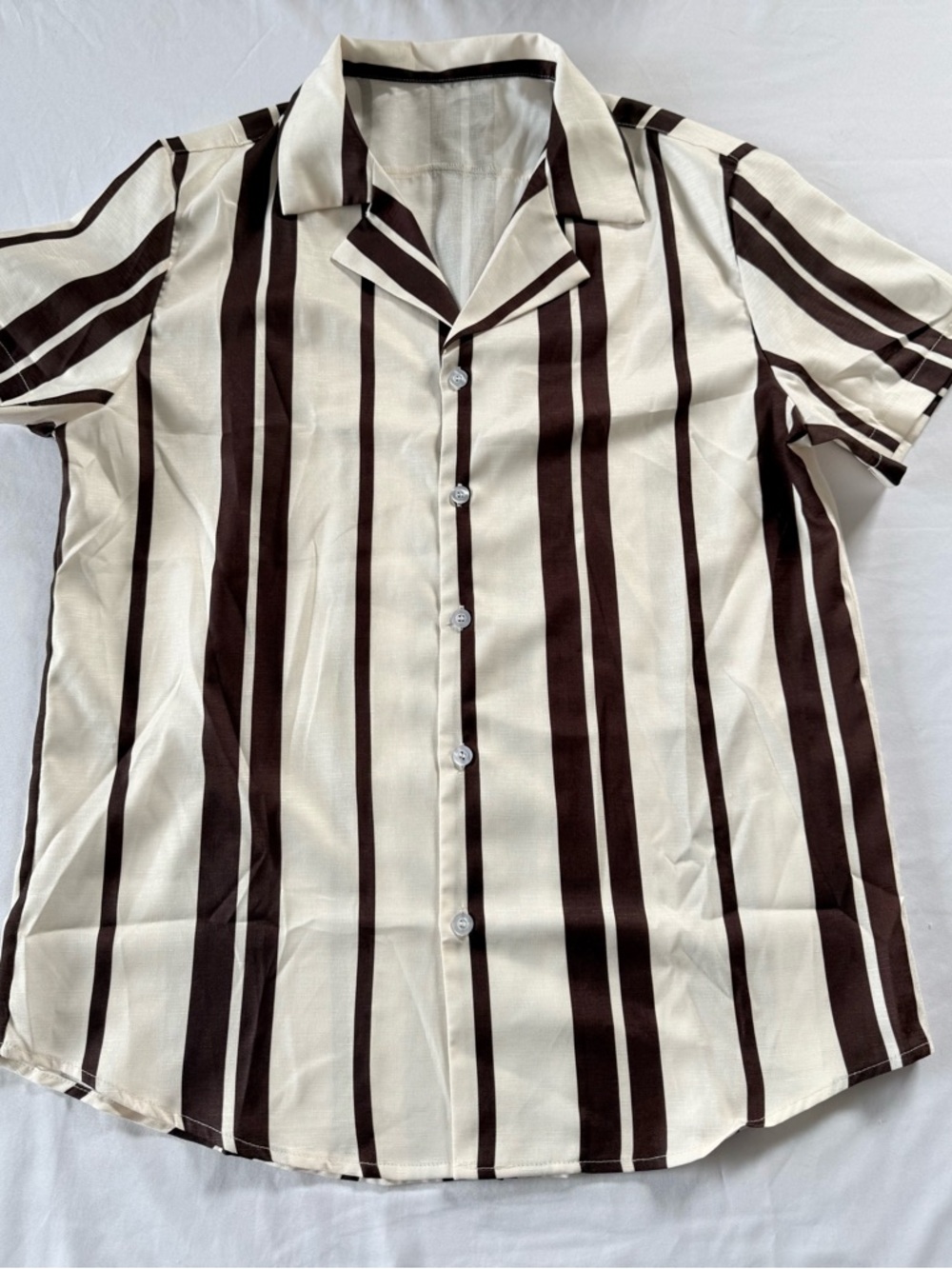Men’s Brown Striped Camp Collar Short Sleeve Button Down Shirt Size Large .